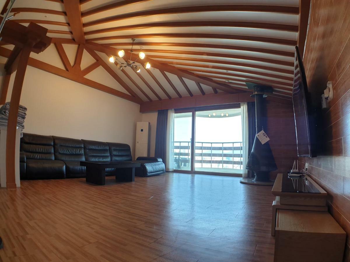 Home Fourest Resort Geoje Exterior foto